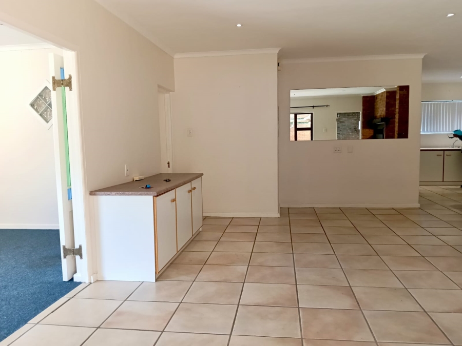 To Let 4 Bedroom Property for Rent in Vermont Western Cape